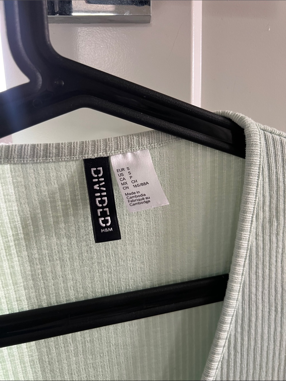 H&M Ribbed Tie-Front Top - Picture 2 of 6